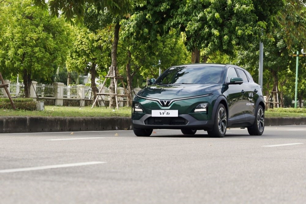 VF 6 đạt 'Xe của năm' phân khúc B-SUV: Xe điện đang được đánh giá đúng giá trị 2