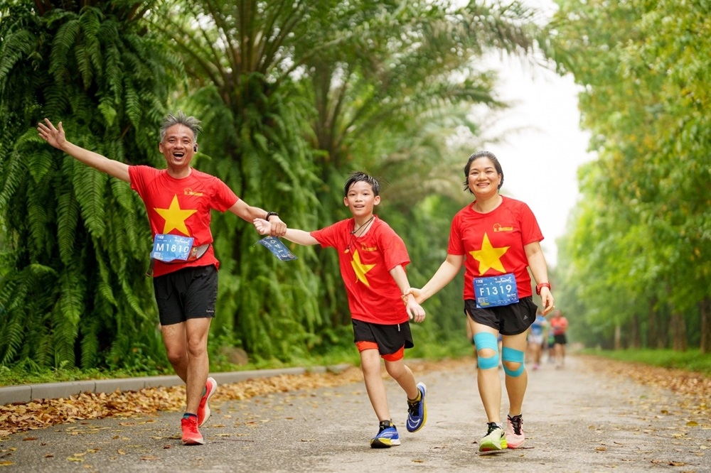 Dàn elite và gần 4000 vận động viên đổ bộ Ecopark Marathon 2024 6