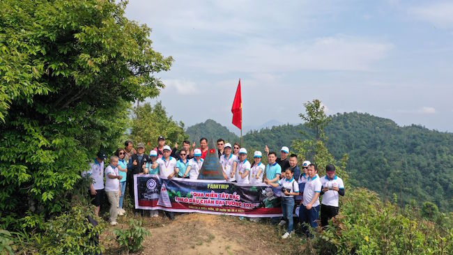 Theo dấu chân Đại tướng chinh phục đỉnh Pú Tó Cọ 3
