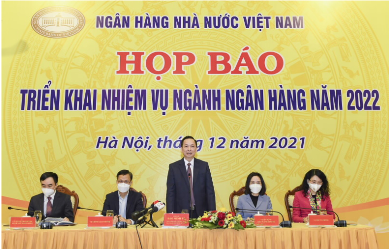 NHNN: Siết chặt tín dụng chảy vào bất động sản, chứng khoán đầu cơ