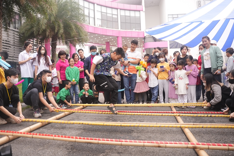 TH School Happiness Day - “Rất nhiều nụ cười, cái bắt tay, cái ôm chia sẻ ấm áp… ở ngôi trường hạnh phúc” 3