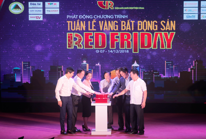 Khởi động Red Friday – Bật tung ưu đãi 1