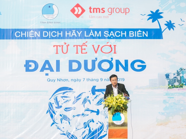 Khí thế thanh niên Bình Định trong ngày đầu ra quân làm sạch biển 2