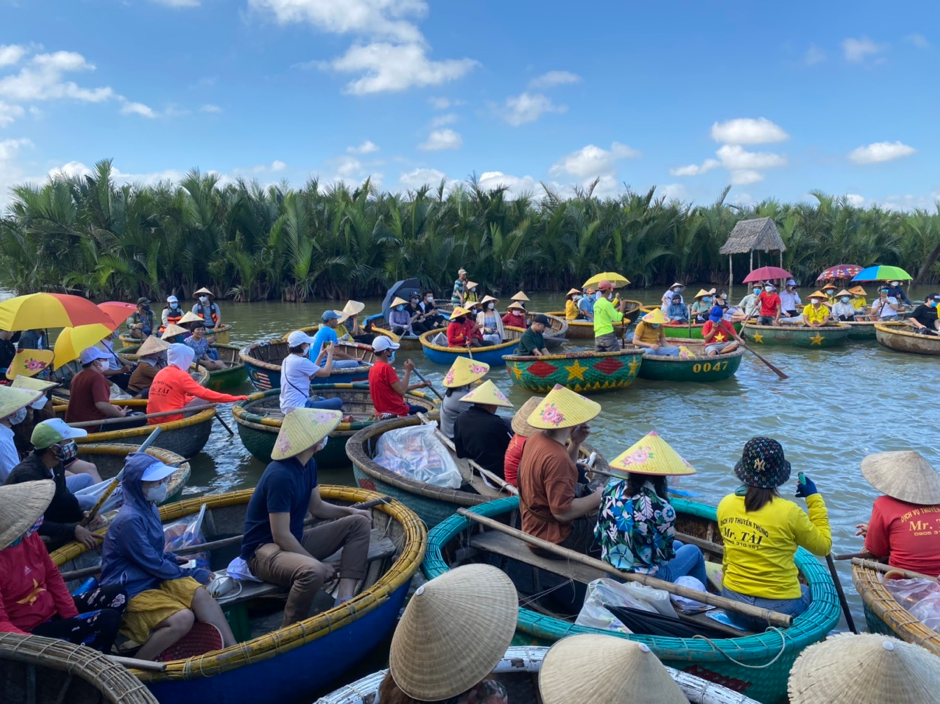 Khám phá hành trình trải nghiệm vàng son nơi phố Hội 5