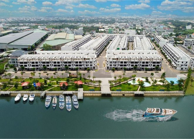 SeaHoldings trao tặng Mazda  cho khách hàng sở hữu nhà phố tại The Pearl Riverside 1