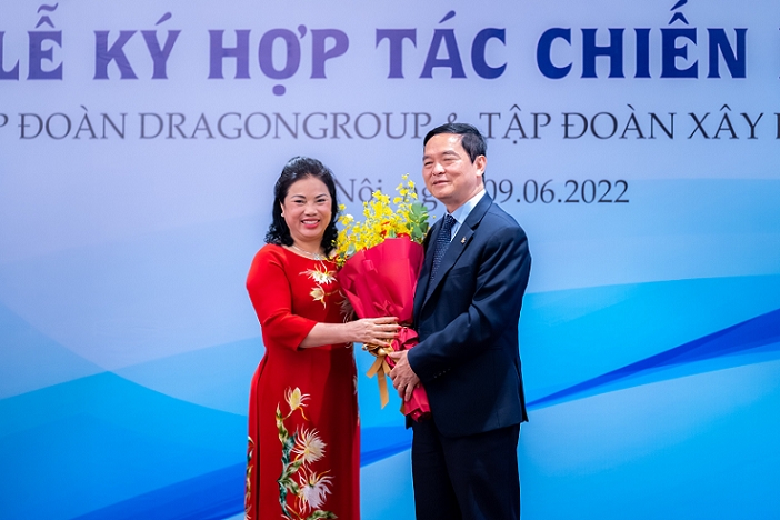 Tập đoàn Xây dựng Hòa Bình và Tập đoàn DragonGroup kí kết hợp tác chiến lược 