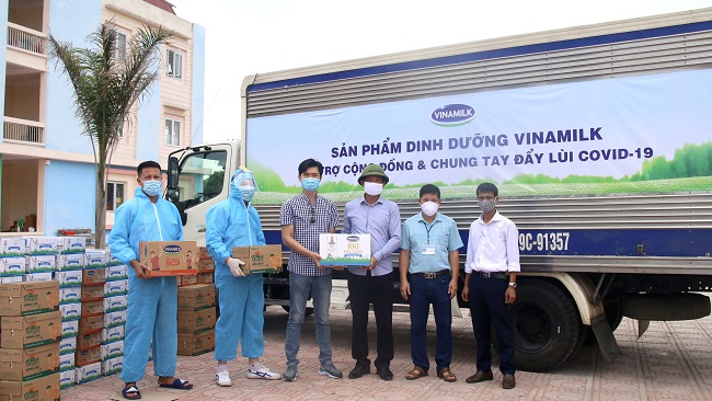 Vinamilk dành quỹ hơn 2 triệu sản phẩm hỗ trợ cộng đồng và tuyến đầu chống dịch 3