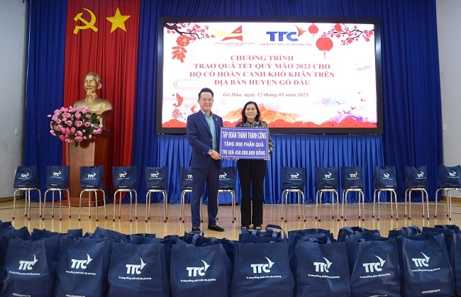 TẬP ĐOÀN TTC TẶNG 900 PHẦN QUÀ CHO BÀ CON HUYỆN GÒ DẦU, TỈNH TÂY NINH