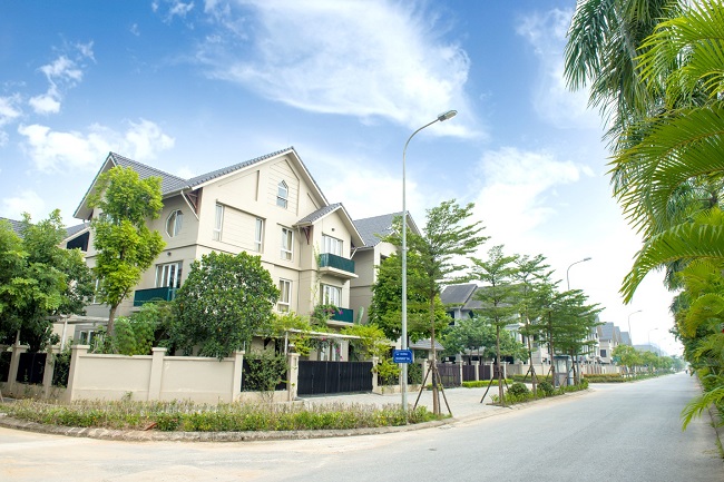 Có tiền, đầu tư gì ở Hà Nội mang lại lợi ích kép?