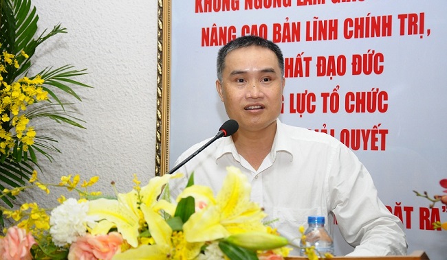 'Nói ngân hàng siết tín dụng khiến thị trường bất động sản bị thắt chặt là không chính xác'