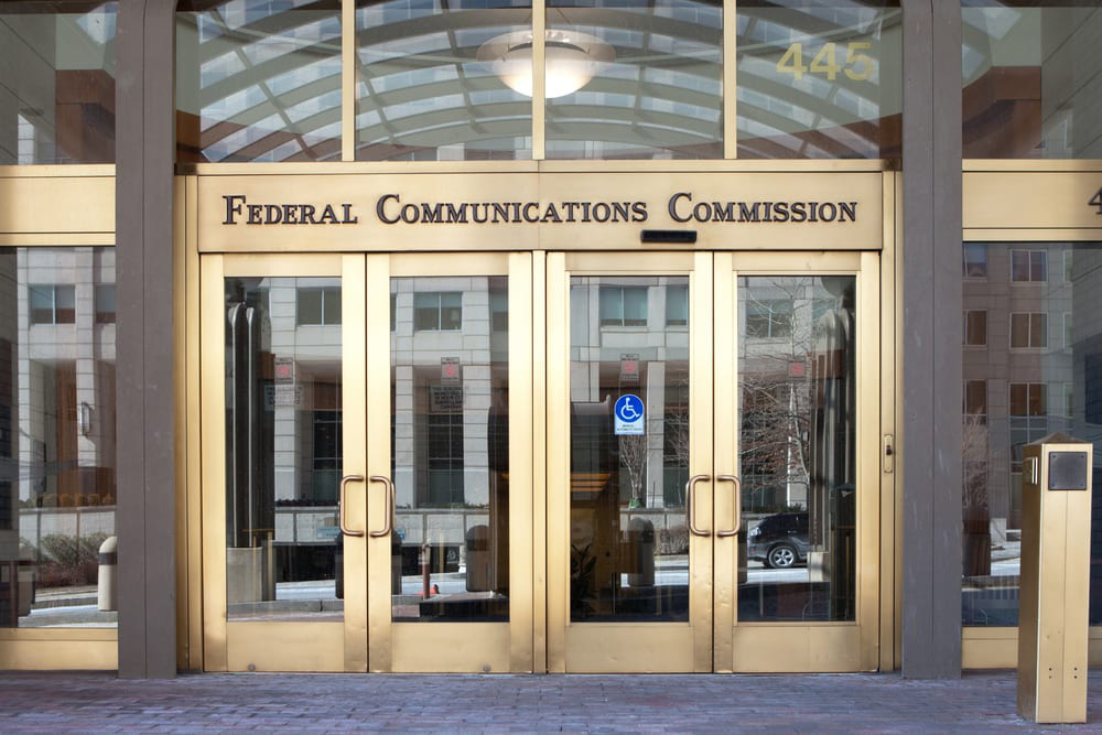 Uỷ ban truyền thông Liên bang (Federal Communications Commission - FCC) là gì? Đặc điểm - Ảnh 1.