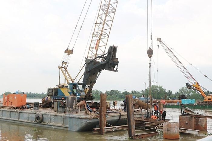 Công trường thi công gói XL-04 cầu Rạch Miễu 2. Ảnh: báo Đồng Khởi