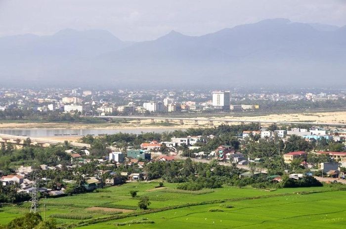 Một góc TP Quảng Ngãi.
