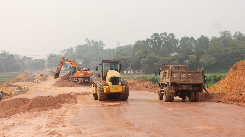 Đối với Dự án đầu tư xây dựng tòa nhà hỗn hợp ở, thương mại dịch vụ cao tầng tại phường Hoàng Văn Thụ được phê duyệt với tổng mức đầu tư gần 1.600 tỷ đồng, diện tích hơn 9.800m2. Dự án có quy mô 38 tầng nổi, gồm khu thương mại, dịch vụ, văn phòng, để xe v