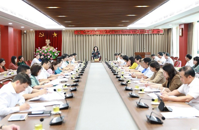 Quang cảnh buổi làm việc.