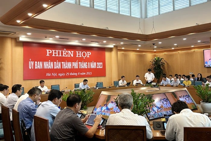 Quang cảnh Phiên họp