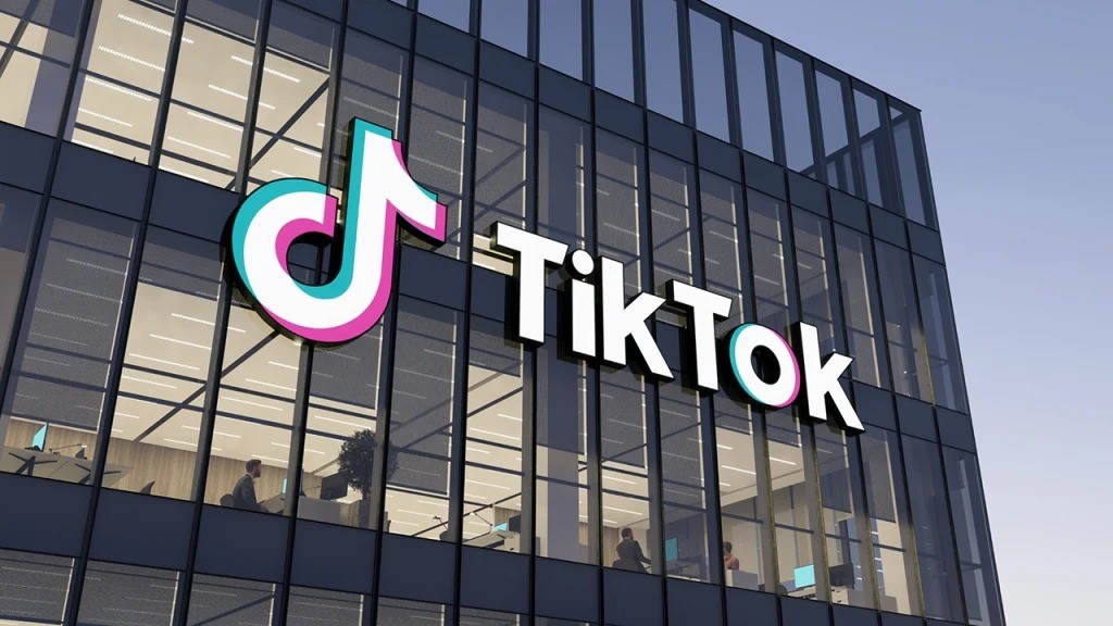 Theo quy định này, doanh nghiệp trên mạng xã hội như TikTok, Facebook hay Instagram sẽ không thể giao dịch trực tiếp mà chỉ có thể quảng bá sản phẩm.