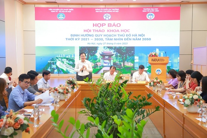 Quang cảnh buổi Họp báo