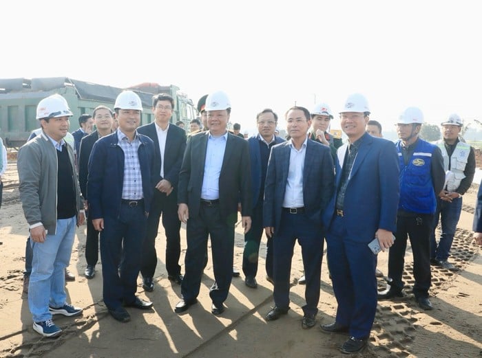 Bí thư Thành ủy Đinh Tiến Dũng kiểm tra tiến độ triển khai Dự án trên địa bàn huyện Hoài Đức
