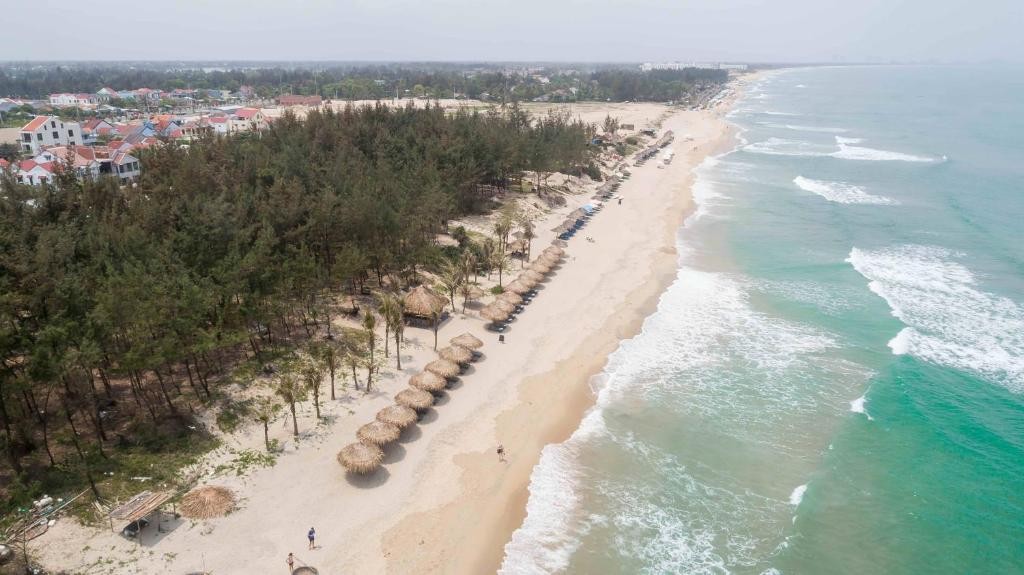 Bãi biển An Bảng. Ảnh: Sol An Bang Beach Resort & Spa