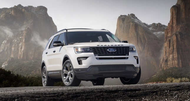 Mỹ điều tra hơn 1,8 triệu xe Ford Explorer. 