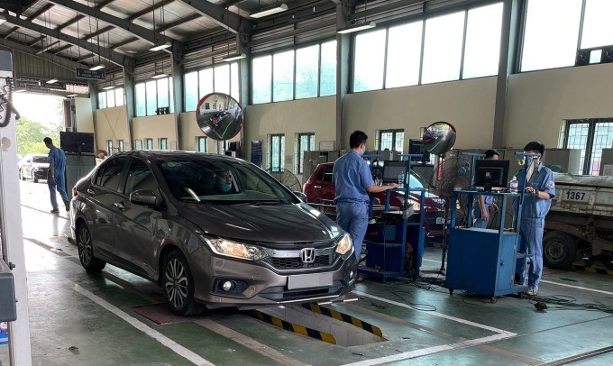 Dư luận xôn xao về thông tin để nhà sản xuất ôtô kiểm định phương tiện. Ảnh minh họa