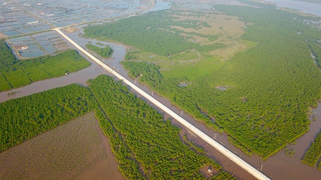 Tập đoàn Xuân Thiện đề nghị được khảo sát đầu tư dự án tổ hợp lọc dầu Kim Sơn tại vùng ven biển và vùng biển huyện Kim Sơn (tỉnh Ninh Bình) với quy mô 2.500 ha. Ảnh: Tiền phong