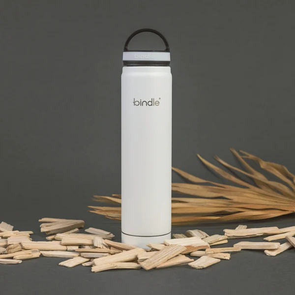 Nhiều người lo ngại về mối nguy hiểm tiềm tàng của chai Bindle vì chai nước bị nhiễm chì. Ảnh: Bindle.