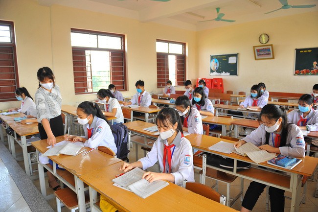 Hôm nay, nhiều địa phương cho học sinh trở lại trường