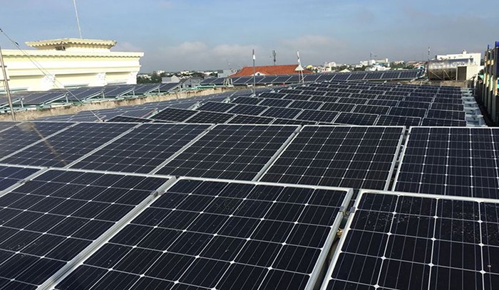Nhiều sai phạm tại các dự án điện mặt trời mái nhà phía Nam.