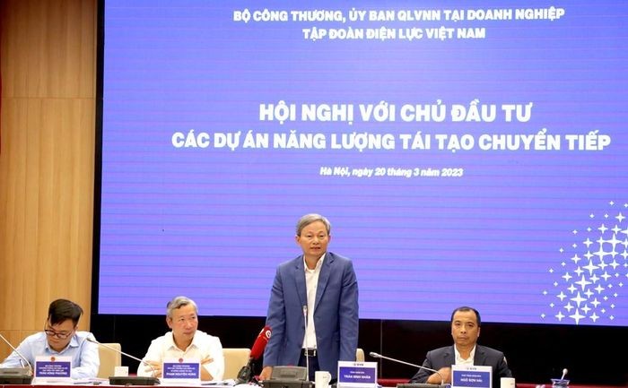 Ông Trần Đình Nhân, Tổng giám đốc EVN phát biểu tại hội nghị đối thoại. Ảnh: Đức Dũng/BNEWS/TTXVN