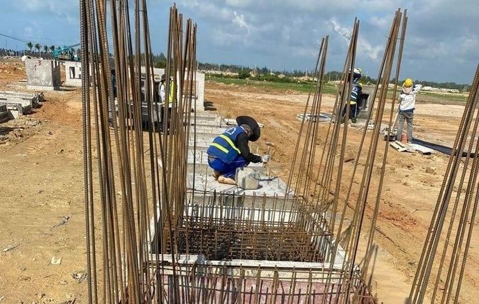 UBND TPHCM yêu cầu các sở, ngành giải quyết đối với các nhóm hồ sơ có cùng vướng mắc theo đúng chức năng, nhiệm vụ và hoàn thành trước ngày 15/4. Ảnh minh họa: Tiền Phong