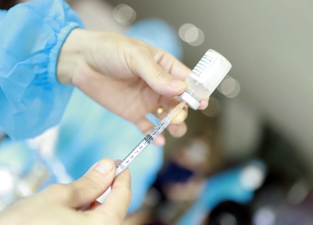 Nghiên cứu, tham khảo quốc tế việc tiêm vaccine phòng COVID-19 mũi 4 và cho trẻ dưới 5 tuổi.