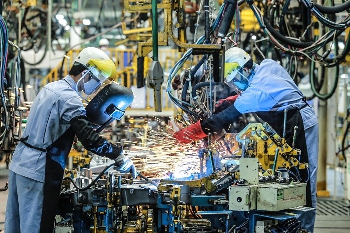 Công nghiệp được dự báo sẽ tăng chậm trong năm 2023 do nhu cầu toàn cầu sụt giảm. Ảnh: Báo Đầu tư