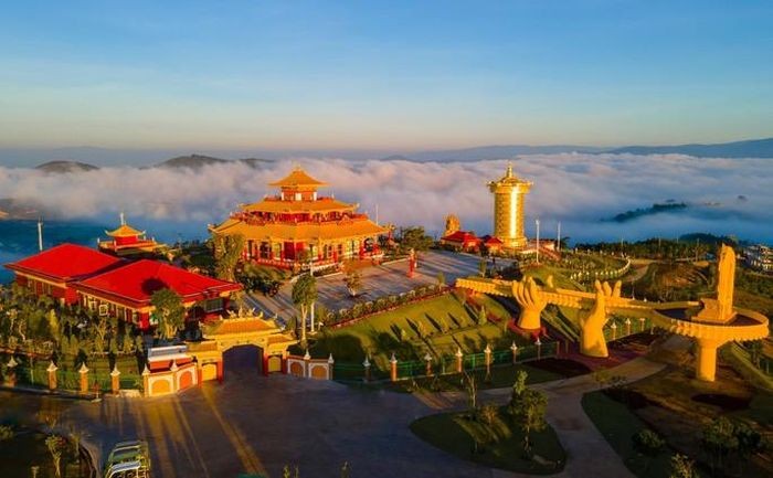 Khu tham quan du lịch văn hóa tâm linh Samten Hills Dalat vừa được khánh thành ngày 7-3.