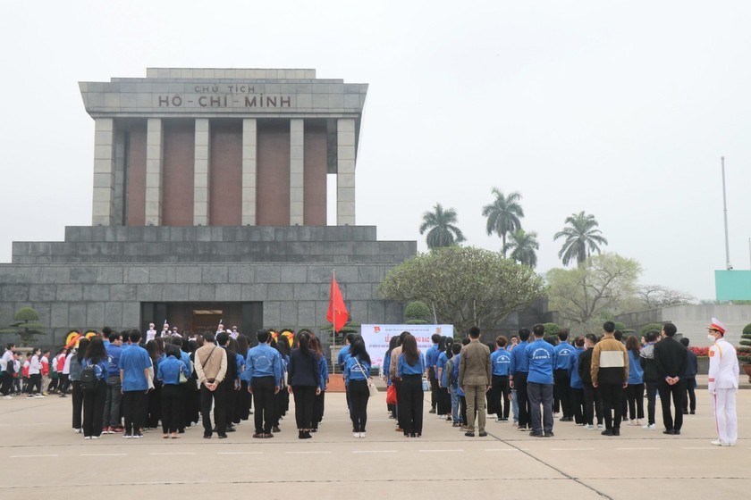 Lăng Chủ tịch Hồ Chí Minh