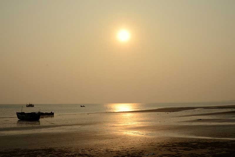 Bãi biển Trà Cổ Móng Cái.