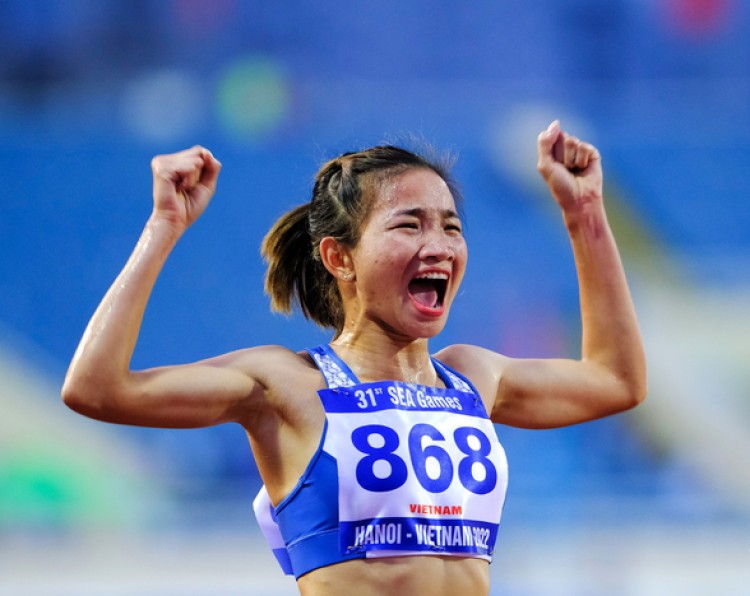 VĐV điền kinh Nguyễn Thị Oanh đã giành 4 HCV tại SEA Games 32. Ảnh:TT