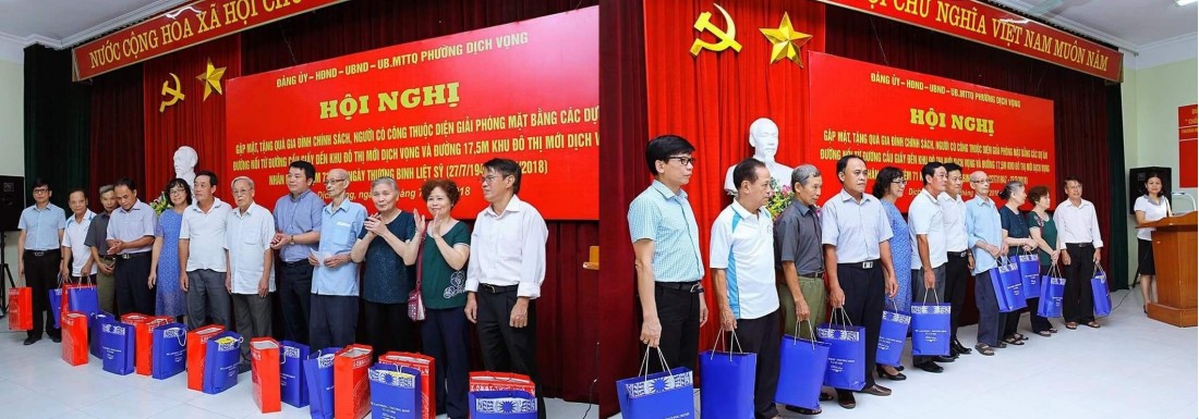 Hàng năm, phường đều tổ chức thăm hỏi, tặng quà lễ Tết, Ngày Thương binh - Liệt sỹ 27/7 đến các hộ gia đình chính sách, người có công đang bị thu hồi đất GPMB tại các dự án đường Nguyễn Văn Huyên kéo dài, đường 17,5m Khu đô thị mới Dịch Vọng.
