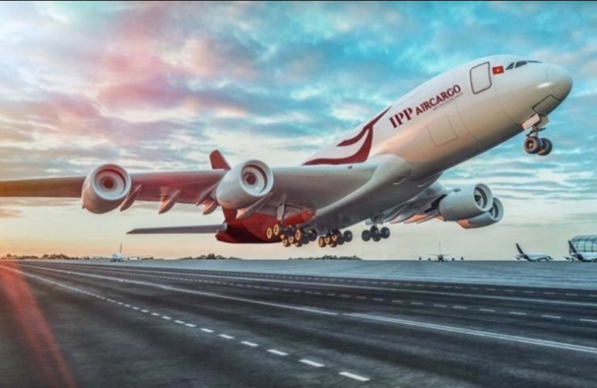 Ông Johnathan Hạnh Nguyễn xin dừng cấp phép hãng bay IPP Air Cargo. Ảnh minh họa