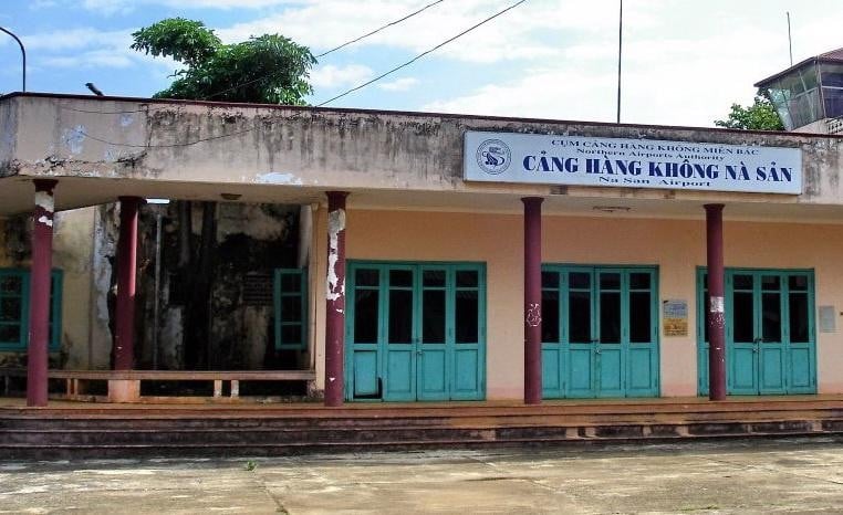 Sân bay Nà Sản trên địa bàn tỉnh Sơn La nhiều lần đóng cửa vì ít khách. 
