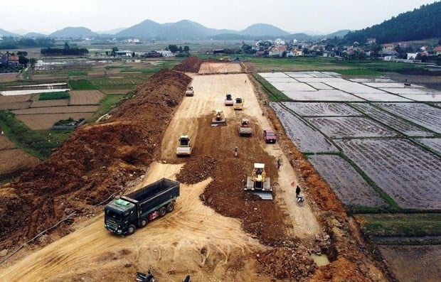 Chính phủ yêu cầu Giao mặt bằng đúng tiến độ để khởi công cao tốc Bắc-Nam giai đoạn 2