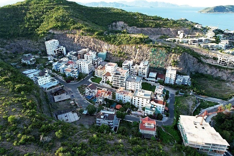 15 biệt thự Ocean View Nha Trang xây vượt tầng. Ảnh: Lao Động