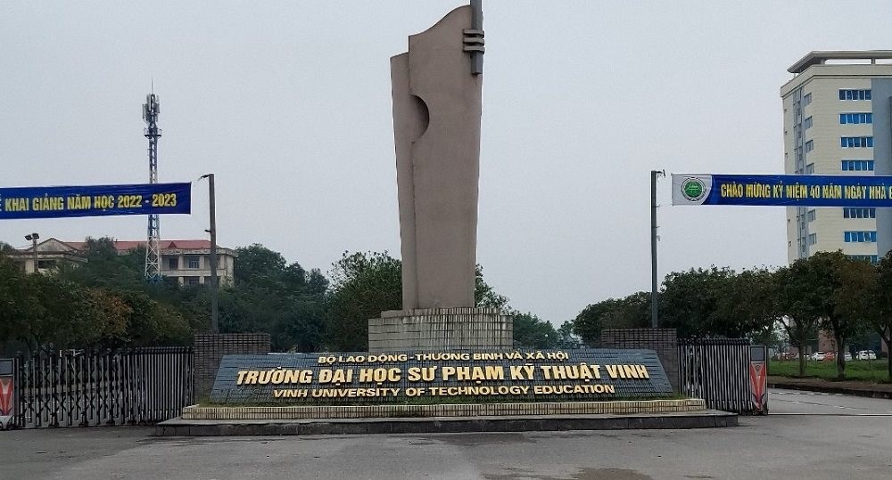 Trường Đại học sư phạm kỹ thuật Vinh.
