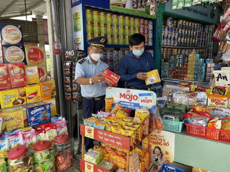Các mặt hàng thực phẩm được sử dụng nhiều trong dịp Tết Nguyên đán Quý Mão và các Lễ hội như thịt và các sản phẩm từ thịt, bia, rượu, đồ uống có cồn, nước giải khát, bánh, mứt, kẹo, rau, củ, quả, phụ gia thực phẩm... và các cơ sở dịch vụ ăn uống là đối tượng của các đoàn thanh, kiểm tra. (Ảnh: minh hoạ)