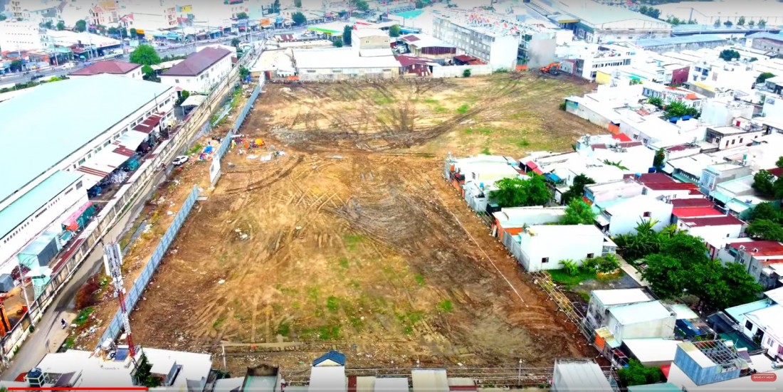 Tiến độ dự án căn hộ Urban Green Thủ Đức tháng 11/ 2021: Khu đất dự án đã được quây tôn, chuẩn bị triển khai xây dựng hầm, móng.