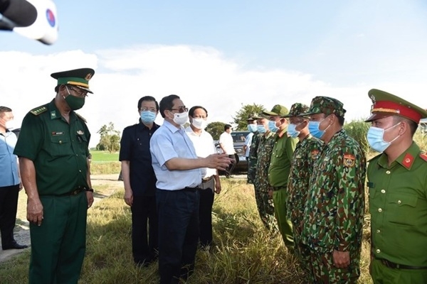 Thủ tướng nhấn mạnh, yêu cầu chủ động cho phương án có 30.000 ca bệnh COVID-19