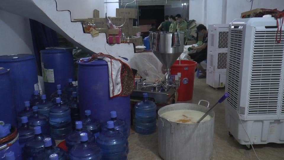Đoàn kiểm tra đã tạm giữ toàn bộ số hàng hóa trên và được niêm phong, tạm giữ theo quy định.