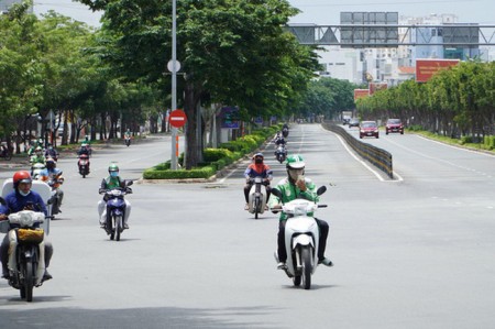 Hà Nội cho phép giao hàng theo khung giờ. Ảnh minh họa - Dân trí.