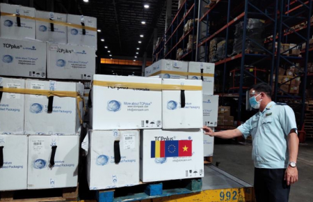 Hàng hoá tài trợ chống dịch COVID-19 được miễn thuế nhập khẩu, VAT